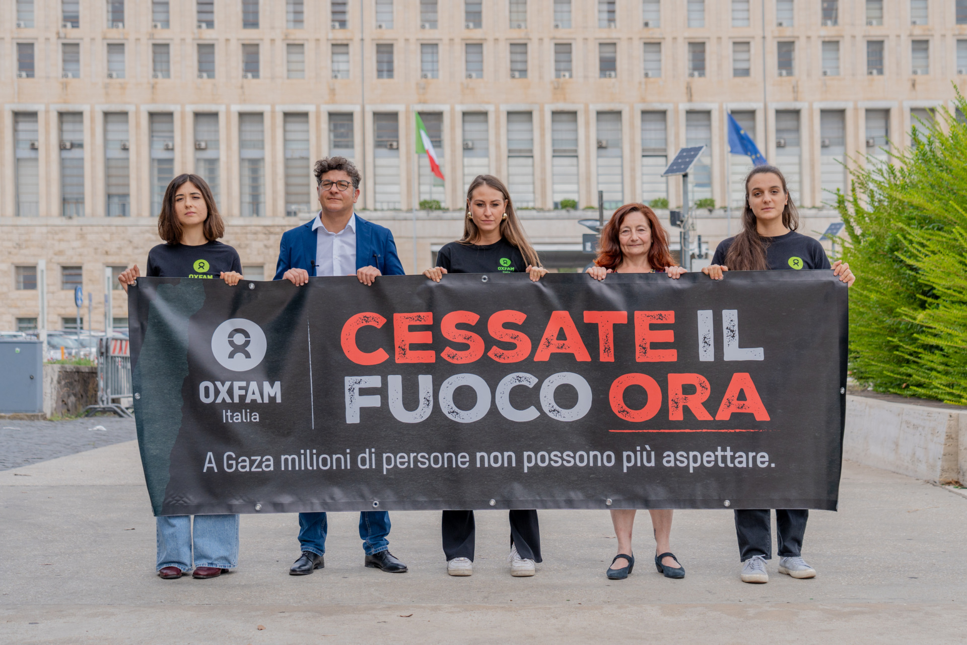 Il team Oxfam a Roma per consegnare le firme cessate il fuoco a Gaza